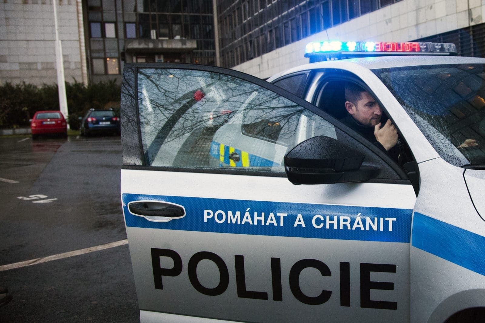 Полиция разыскивает участников драки в городе Теплице