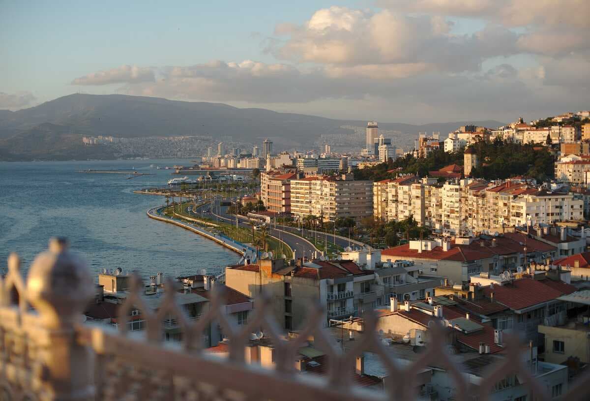Еще одно авиасообщение с Турцией: SunExpress соединит Прагу и Измир