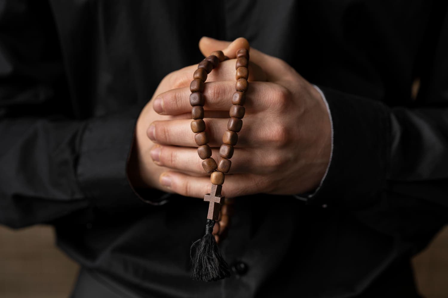 В Чехии священника нашли с ампутированным половым органом