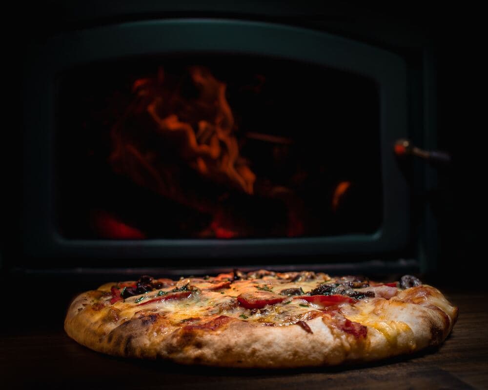 Итальянский путеводитель 50 Top Pizza выбрал лучшие пиццерии в Европе в 2023 году