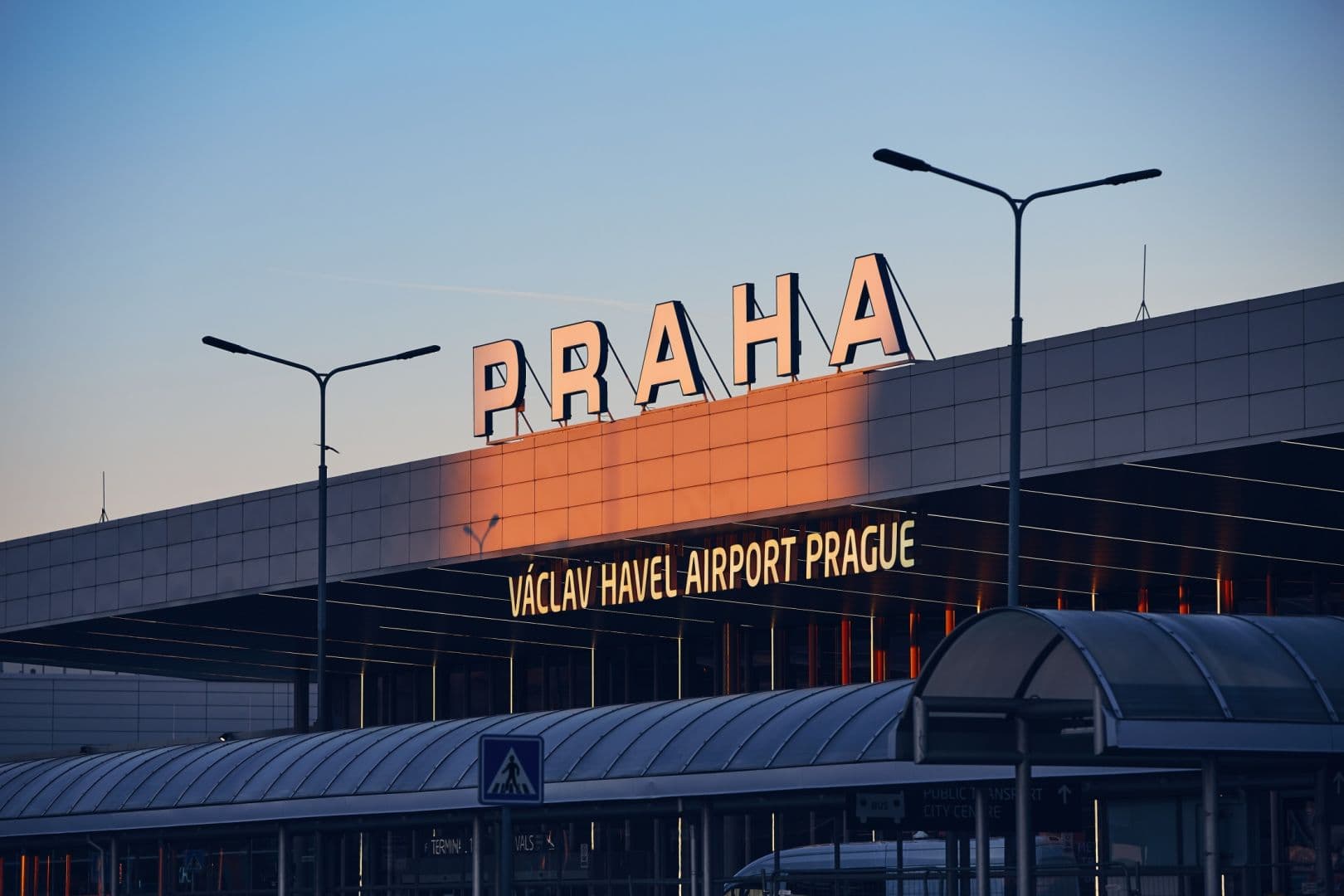 Пражский аэропорт назвал лучшие авиакомпании за 2023 год