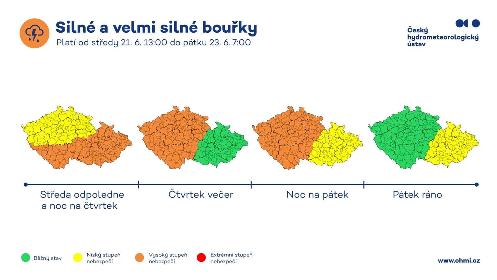 Метеорологи обновили предупреждение о сильных грозах в Чехии