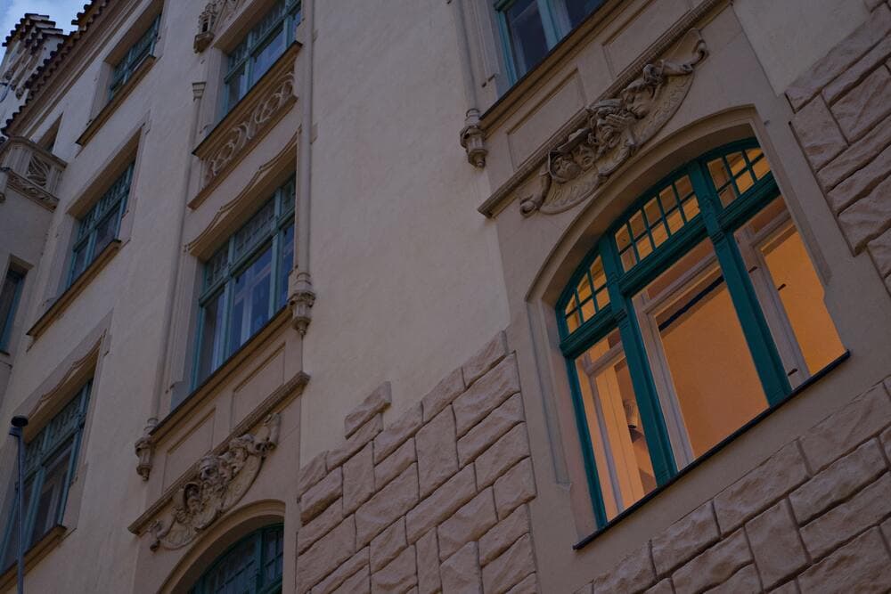 Возраст людей, покупающих новую квартиру в Праге, увеличивается