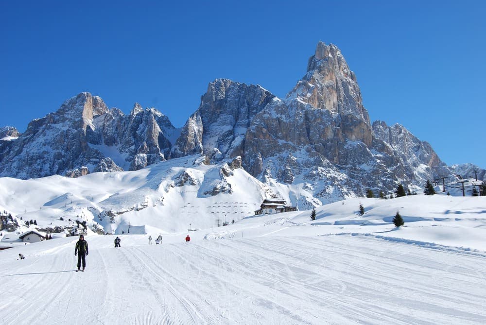 В Италии чешских супругов обвиняют в том, что они оставили ребенка на улице без присмотра и ушли кататься на лыжах