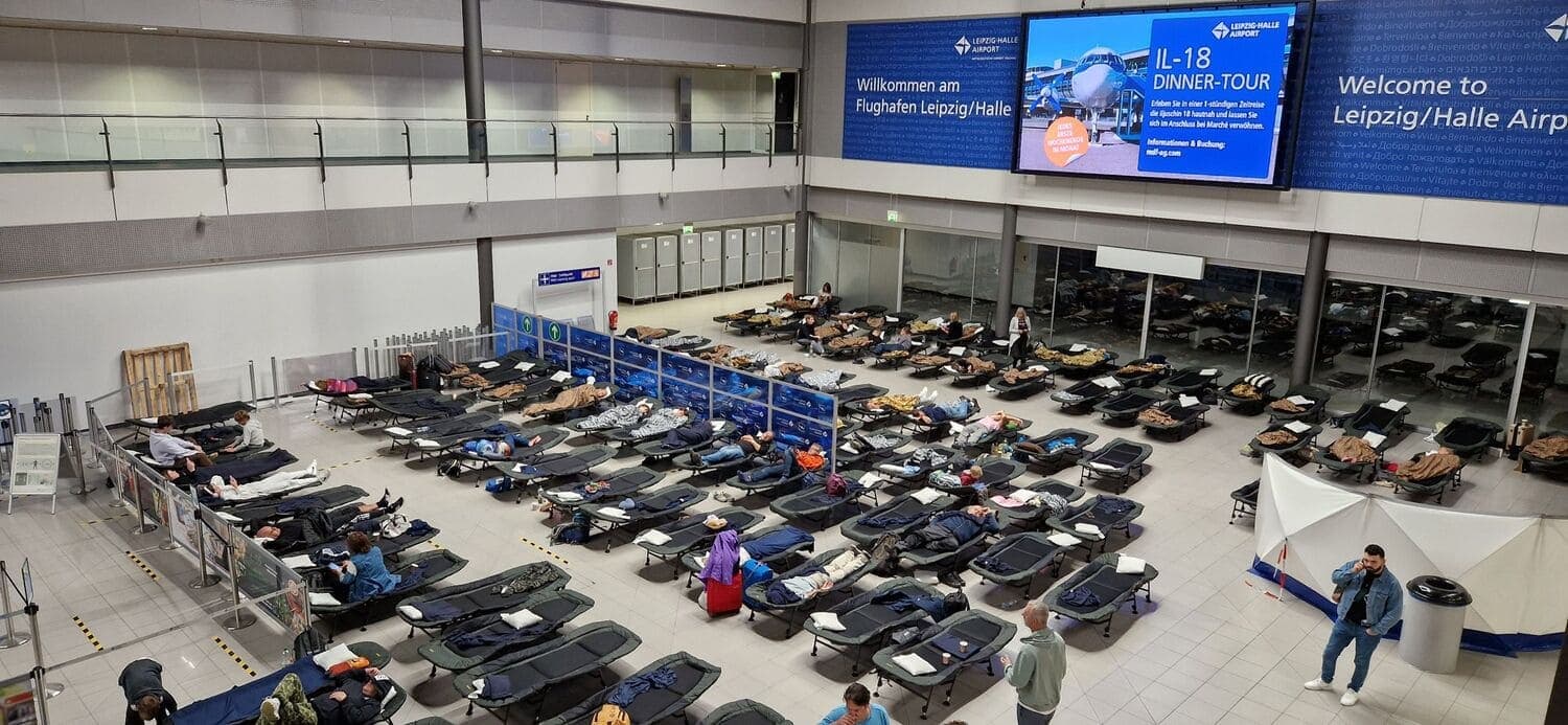 Рейс из Египта в Прагу завершился в Лейпциге, семьи спали в зале аэропорта