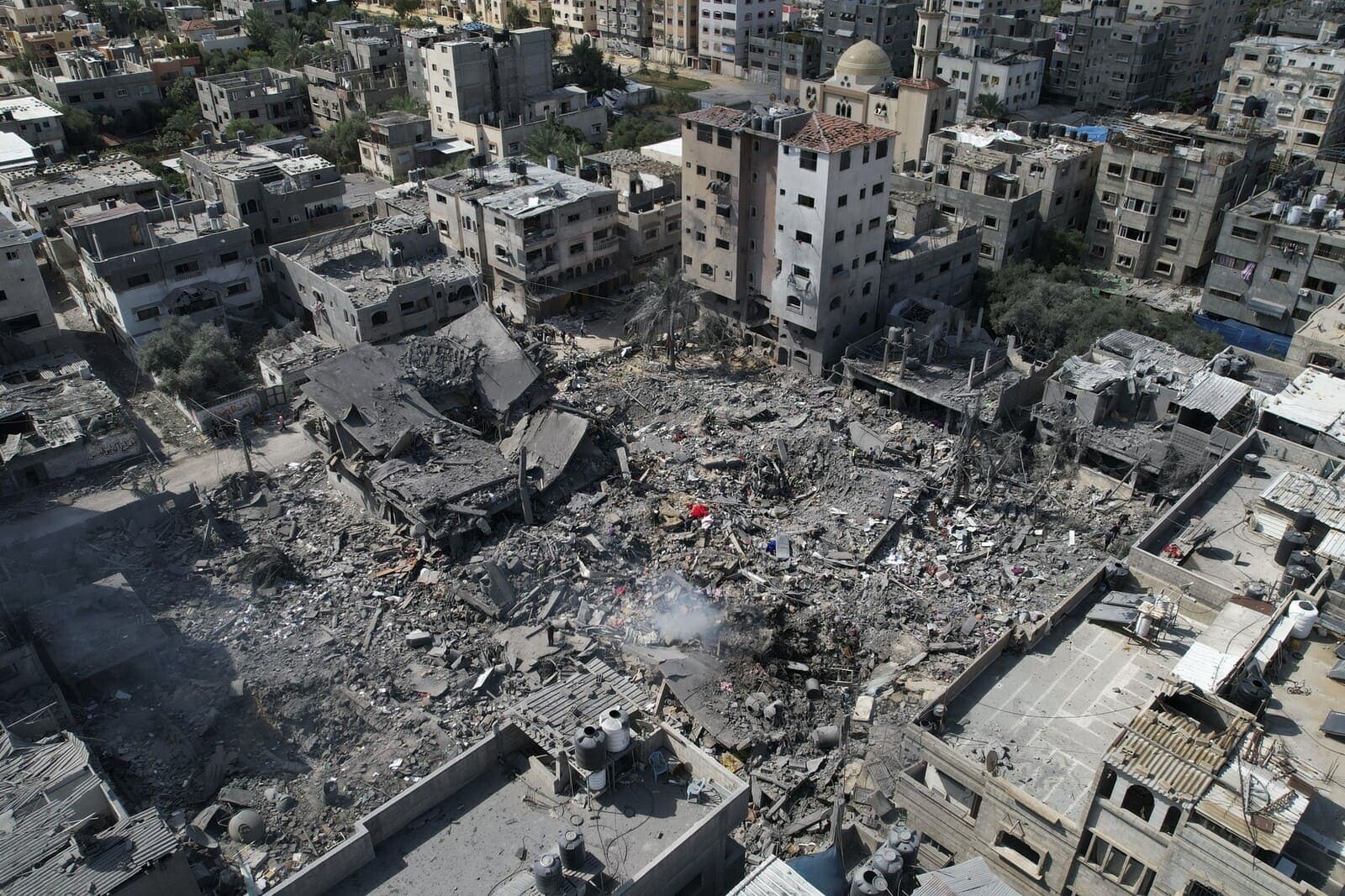 Госпиталь Аль-Ахли в секторе Газа оказался под ударом. Версии случившегося и акции протеста против Израиля