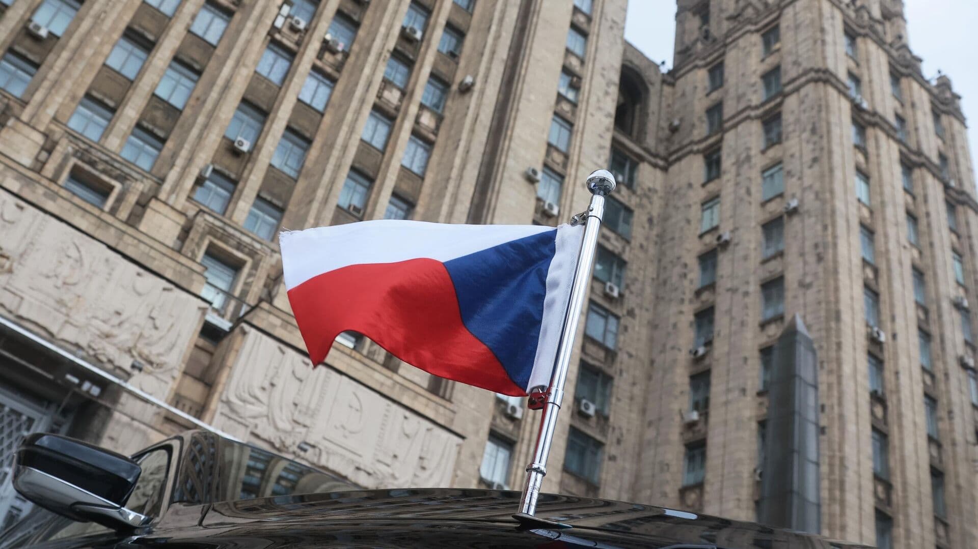 Чехия не хочет полагаться на Брюссель, она введет свой санкционный список