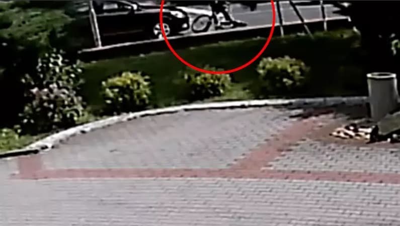 В городе Ческа-Липа разыскивают водителя, который сбил мальчика на велосипеде
